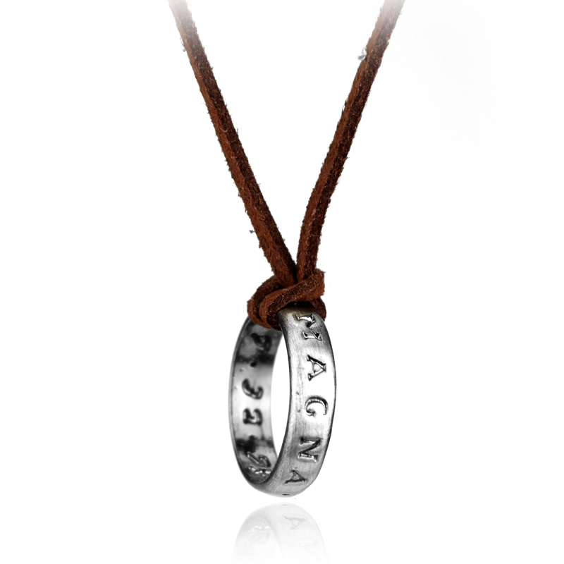 Game Anime Leather Chain Ring  - Vintage Collector recension och pris