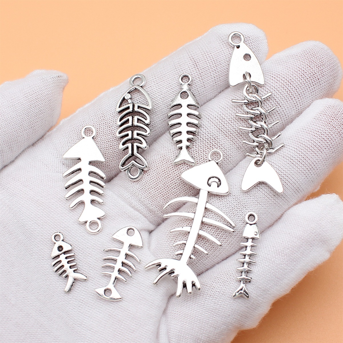 8pcs Antique Silver Color Fish - Vintage Collectible Jewelry recension och pris