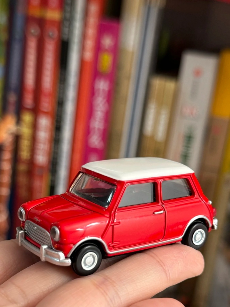 TOMY Premium Black Box 1:12 Sc - Vintage Collectible Model Cars recension och pris