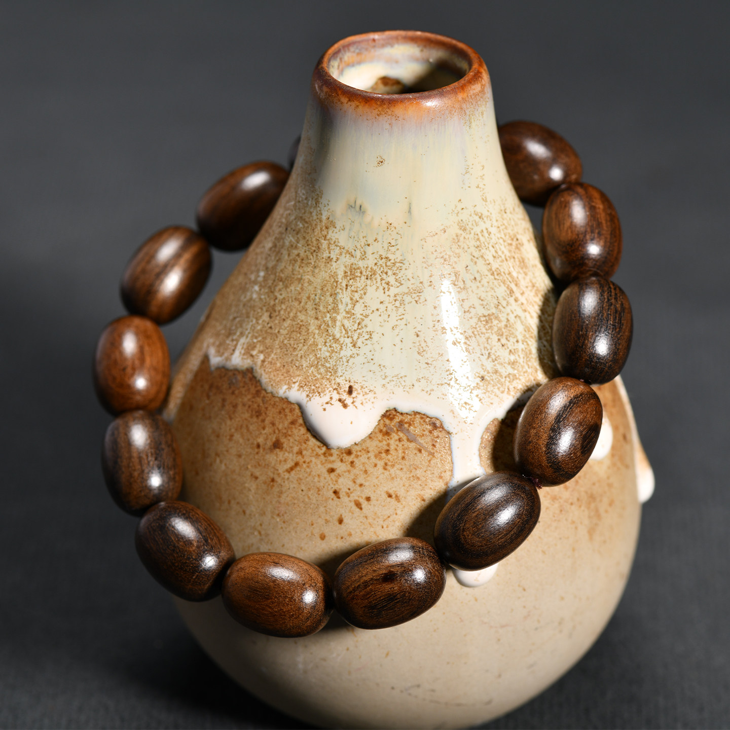Vintage Ebony Wood Barrel Bead - Vintage Collectible Jewelry recension och pris